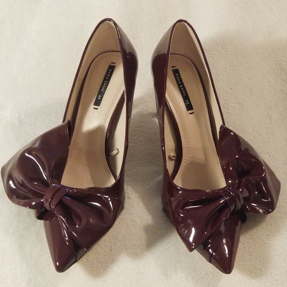 Zara Sz 37 maroon patent pvc mid heel w/ bow EUC